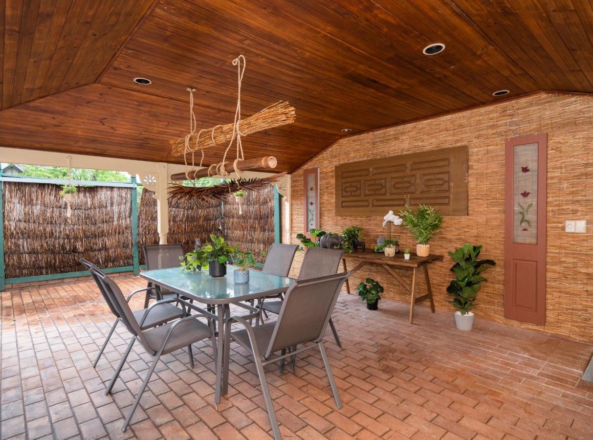 Quiet Private Studio In Strathfield With Kitchenette And Private Bathroom 3Min To Station Sleeps 6 Сидни Екстериор снимка